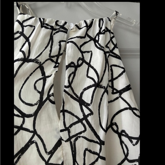 ASTR The Label Cecile sleeveless top - Picture 4 of 11